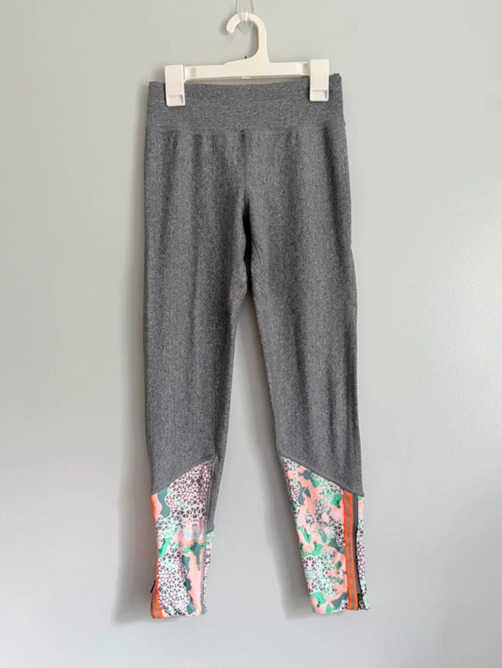Maaji Gray Printed Ankle Zip Active Leggings XS